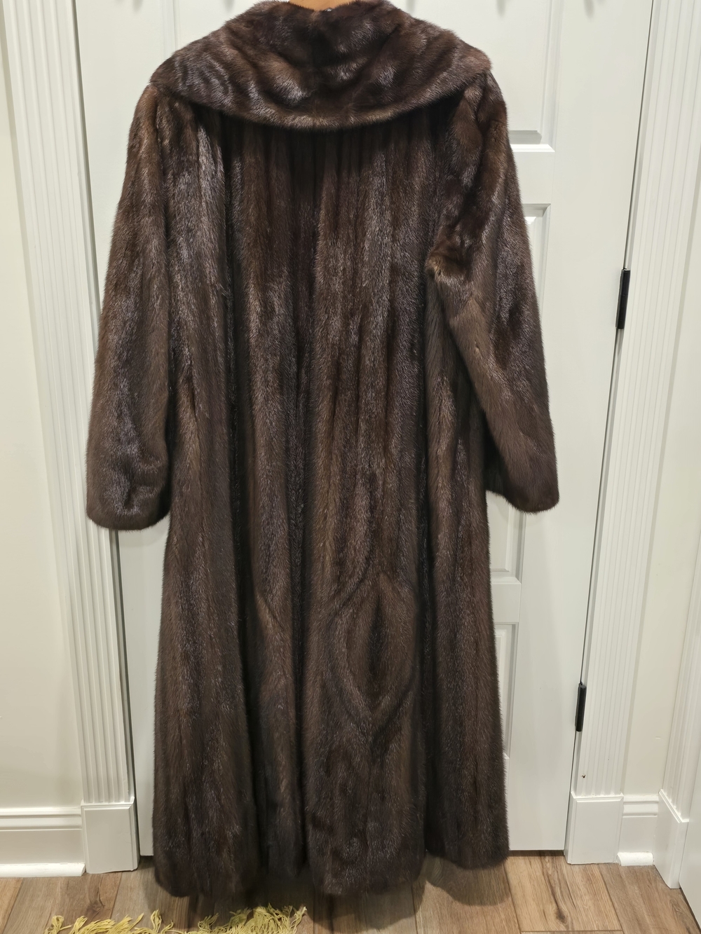 Vintage Women's Brown Long Ann Klein Mink Coat